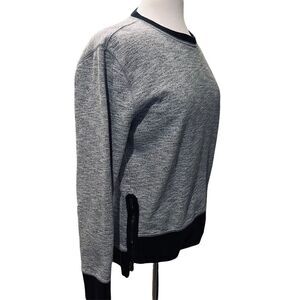 GAP Gray and Black Crewneck Sweatshirt size M